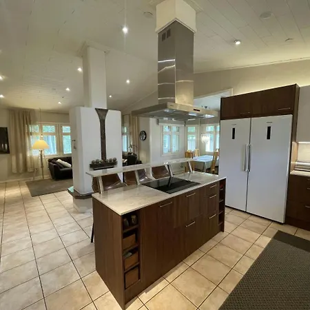 Spacious For 5 With Sauna * Vaasa