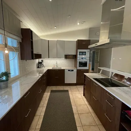 Spacious For 5 With Sauna
