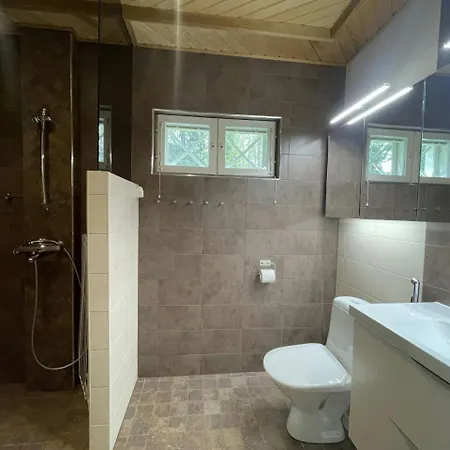 Spacious For 5 With Sauna