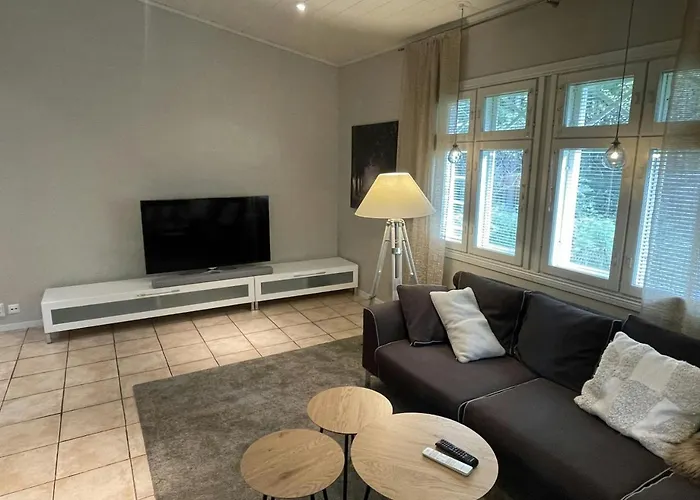 Spacious For 5 With Sauna Vaasa